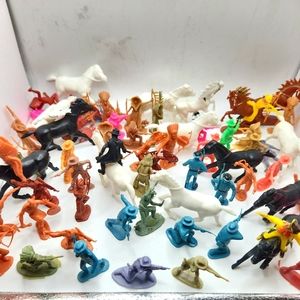 Huge Lot Marx Vintage Fort Apache 54mm Cavalry Soldiers and Indians Horses